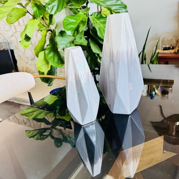 2 VINTAGE White Grey Gray Ridged Ceramic Vase Decor Mid Century Modern Retro - Picture 8 of 9